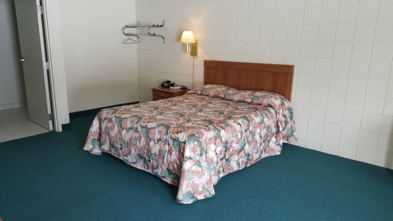 Oakridge Motel Newaygo Dış mekan fotoğraf