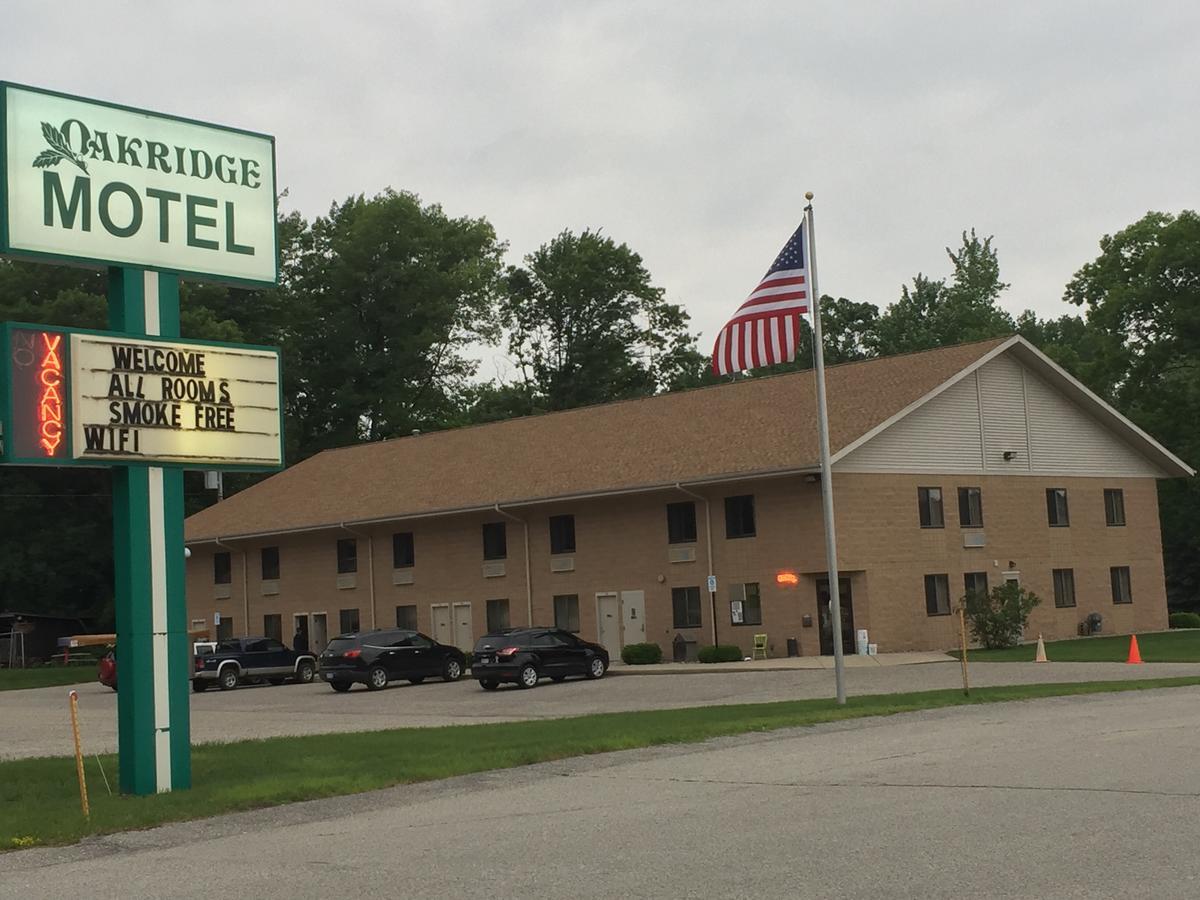 Oakridge Motel Newaygo Dış mekan fotoğraf