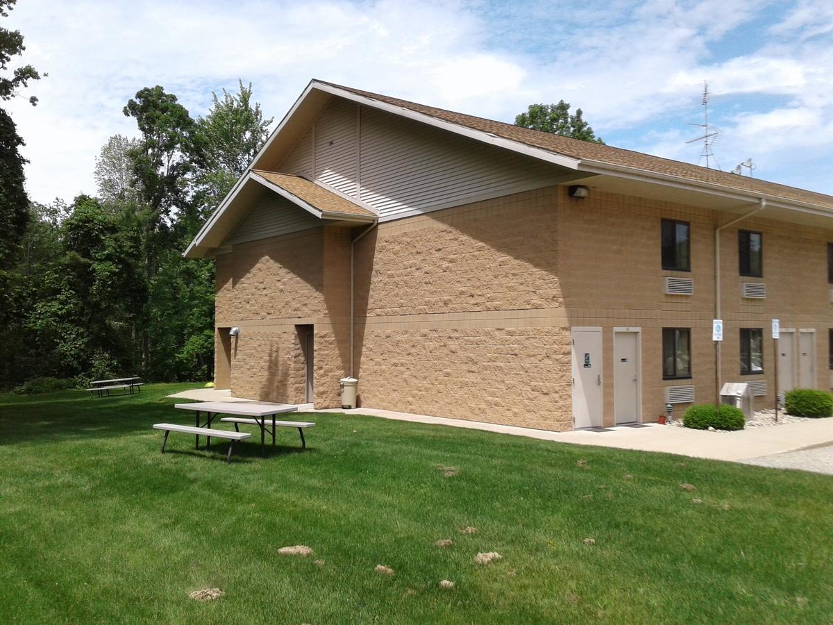Oakridge Motel Newaygo Dış mekan fotoğraf